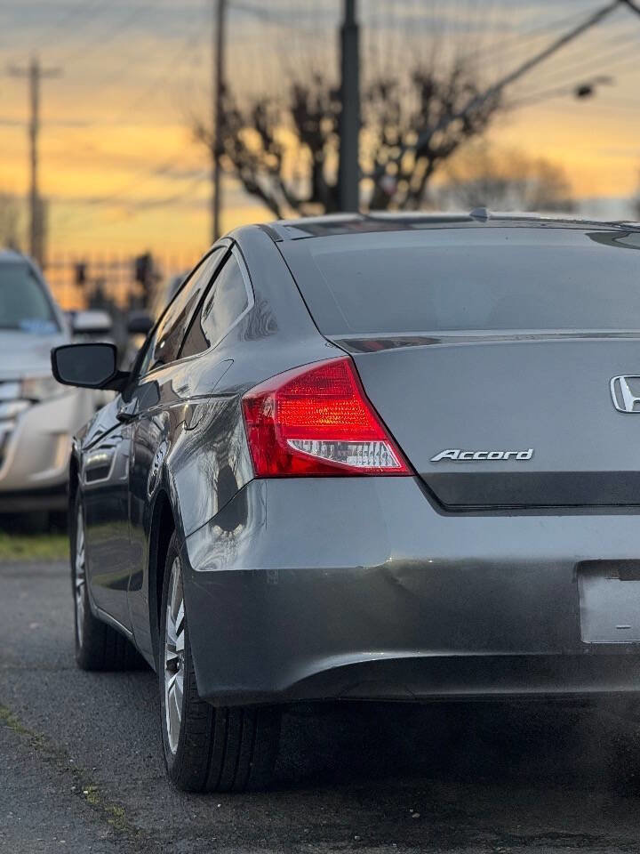 Used 2011 Honda Accord EX-L image 9