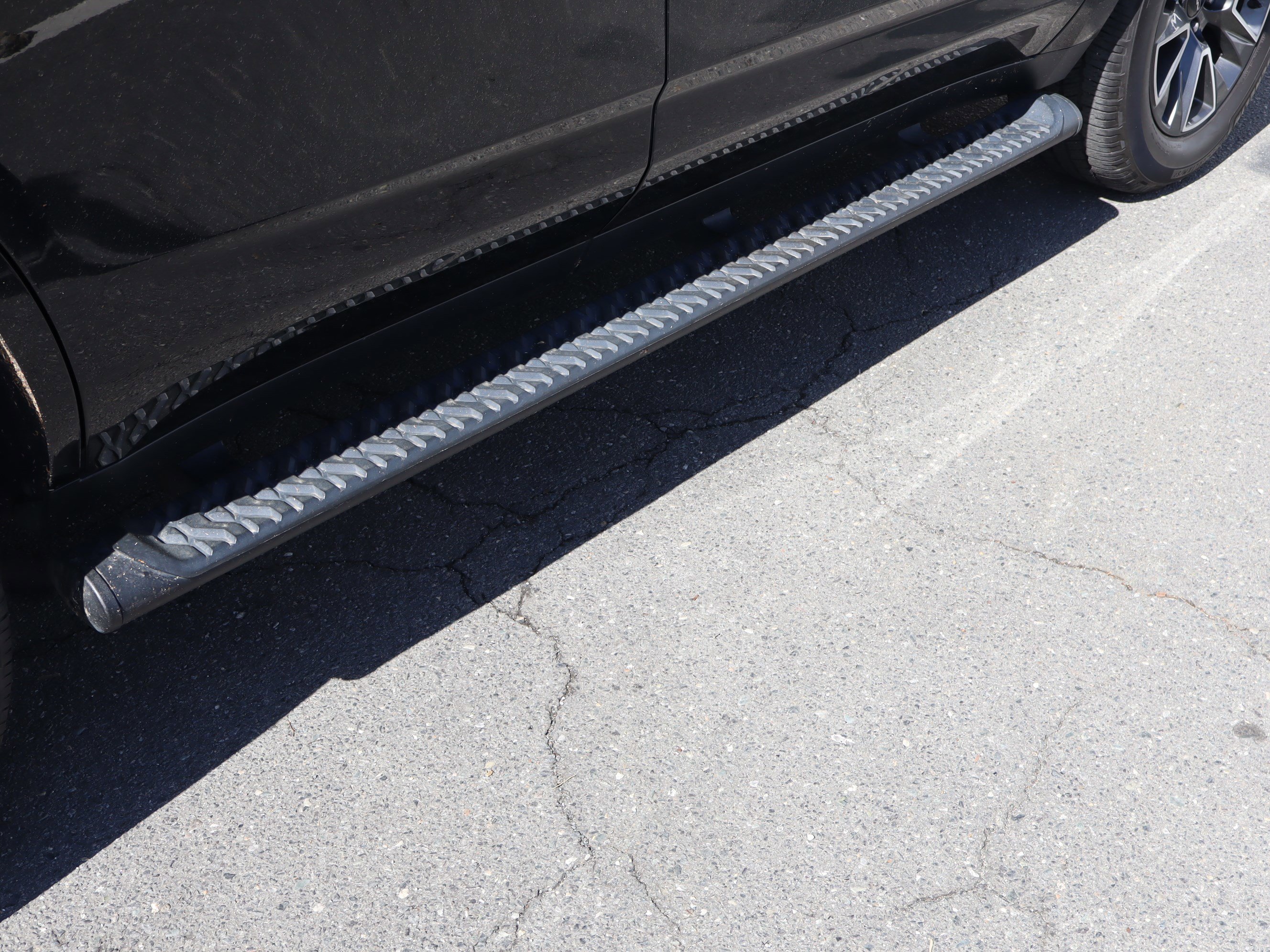 Used 2021 Chevrolet Tahoe Z71 w/ Z71 Off-Road Package image 12