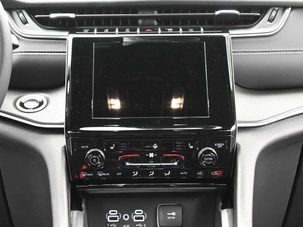 New 2025 Jeep Grand Cherokee L Laredo w/ Luxury Tech Group I image 28