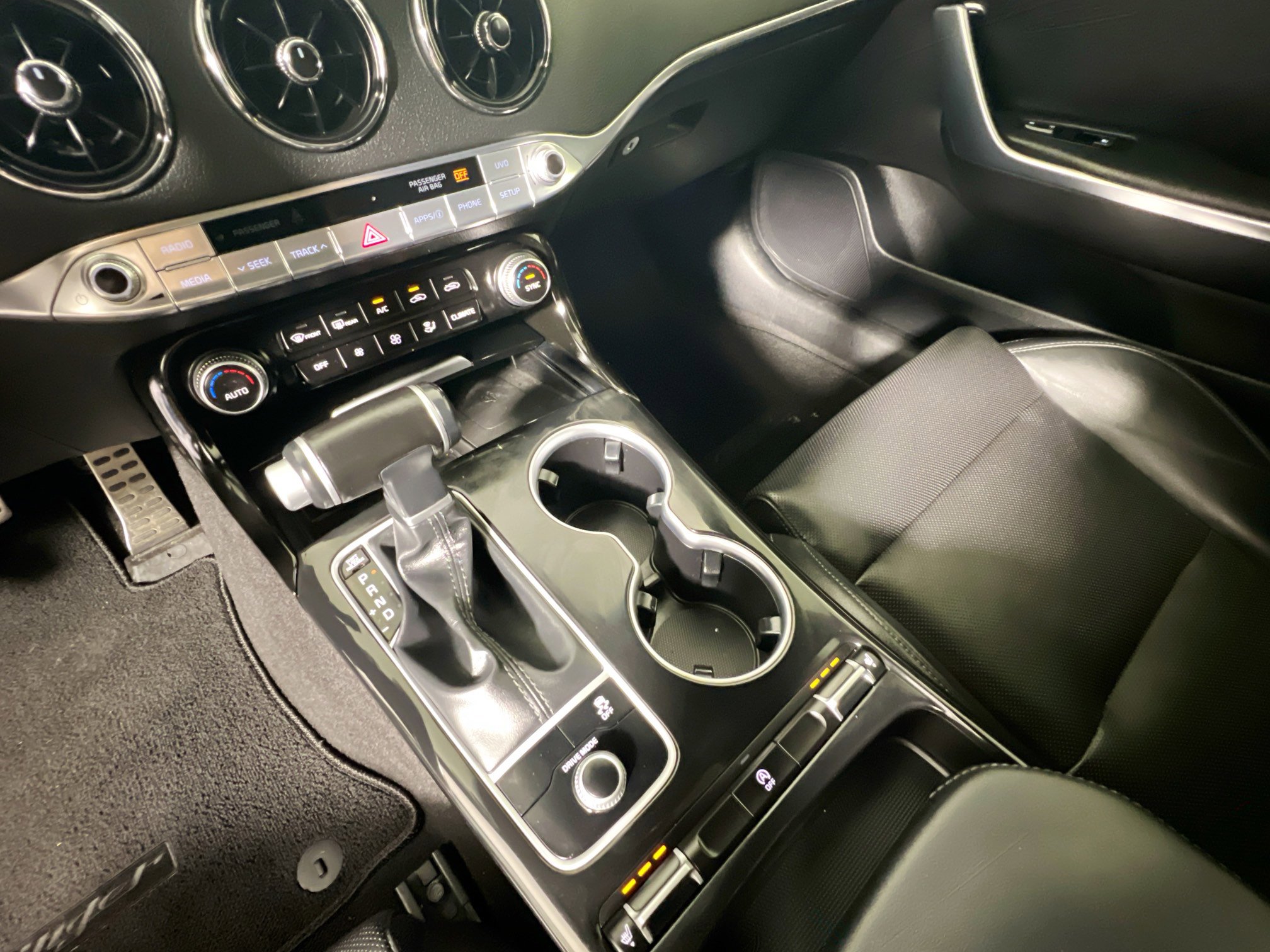 Used 2020 Kia Stinger GT-Line image 26