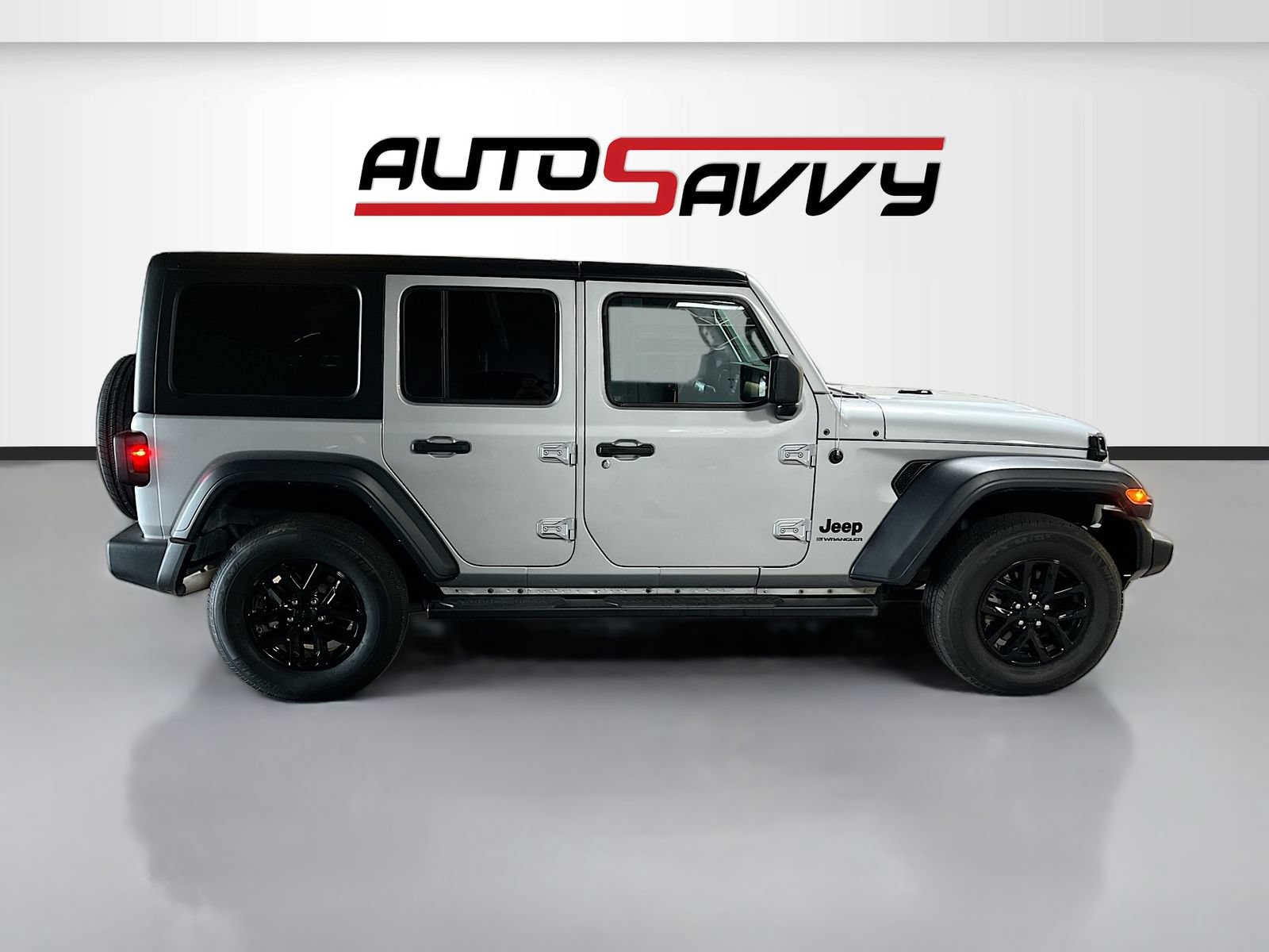 Used 2023 Jeep Wrangler Unlimited Sport AWD/4WD image 8