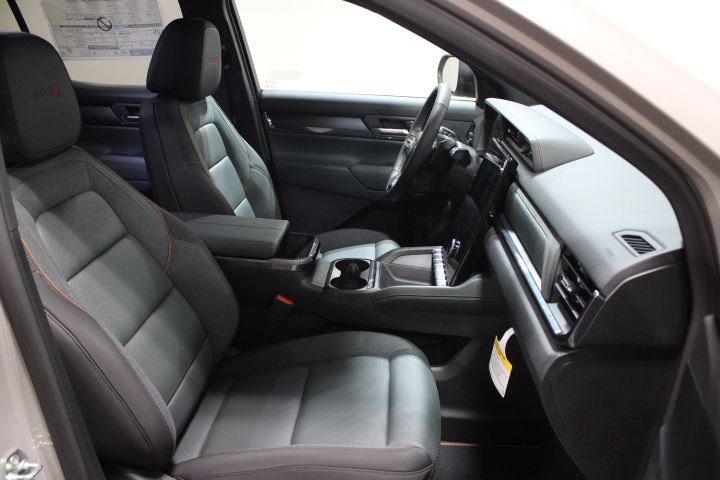 New 2026 GMC Terrain AT4 w/ Convenience Package III AWD/4WD image 23