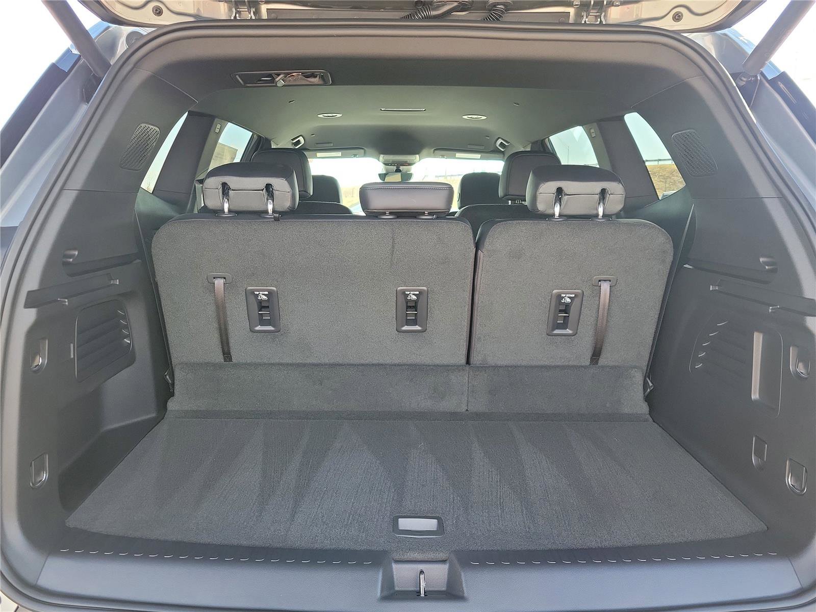 New 2026 GMC Acadia AT4 image 7