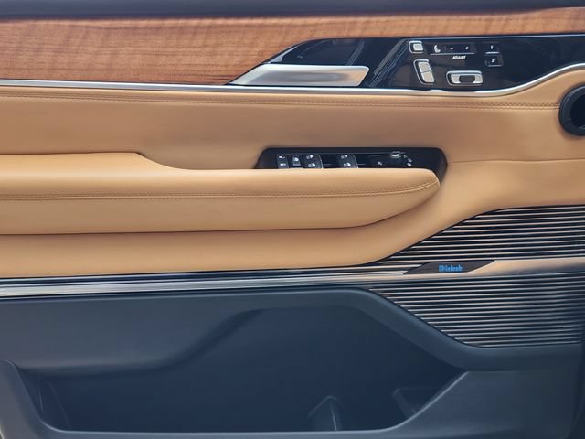 Certified 2025 Jeep Grand Wagoneer Series III AWD/4WD image 23