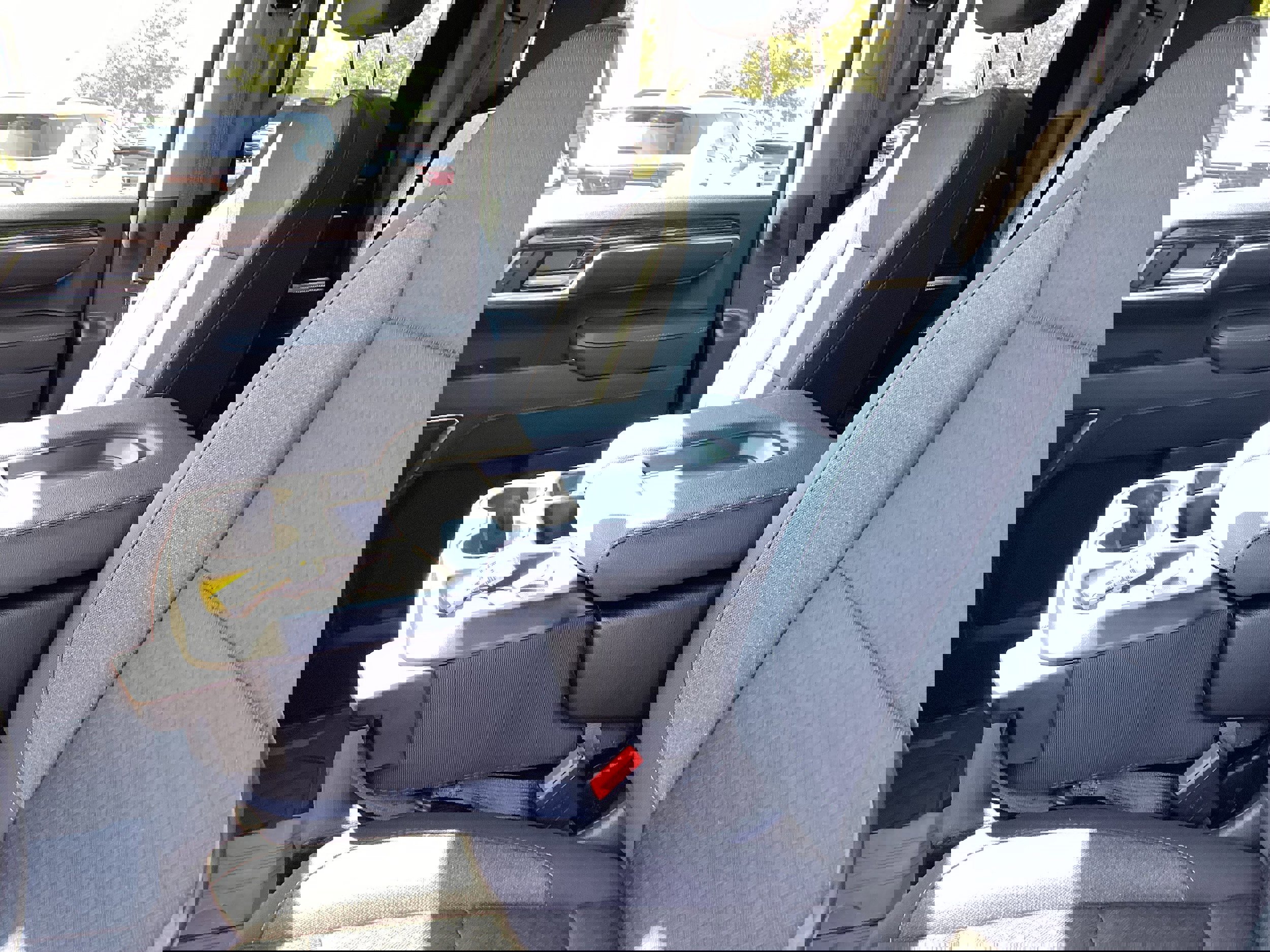 Used 2025 GMC Sierra 2500 SLE w/ SLE Value Package; image 12