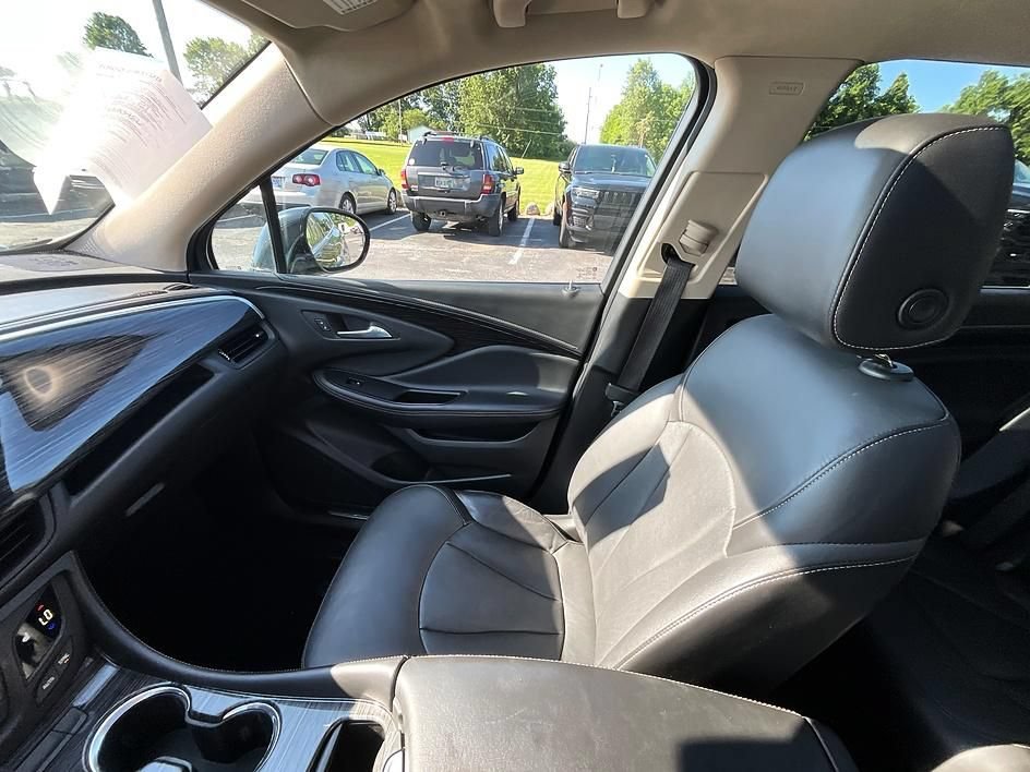 Used 2017 Buick Envision Essence AWD/4WD image 29