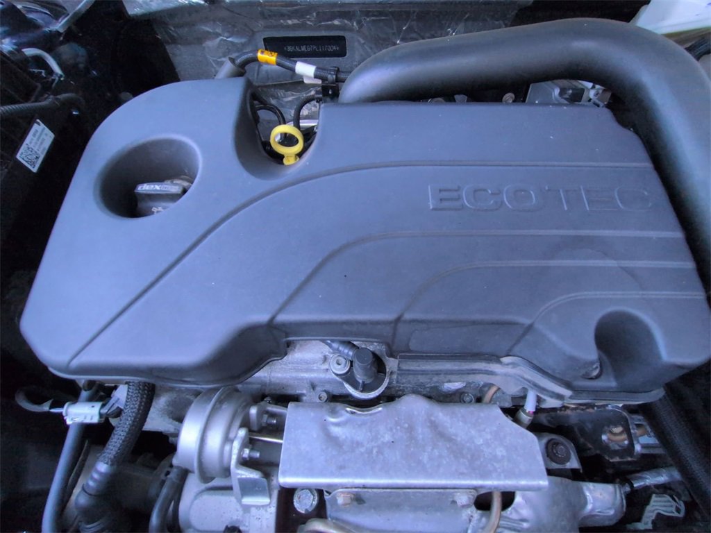 Used 2023 GMC Terrain SLE w/ Driver Convenience Package image 29