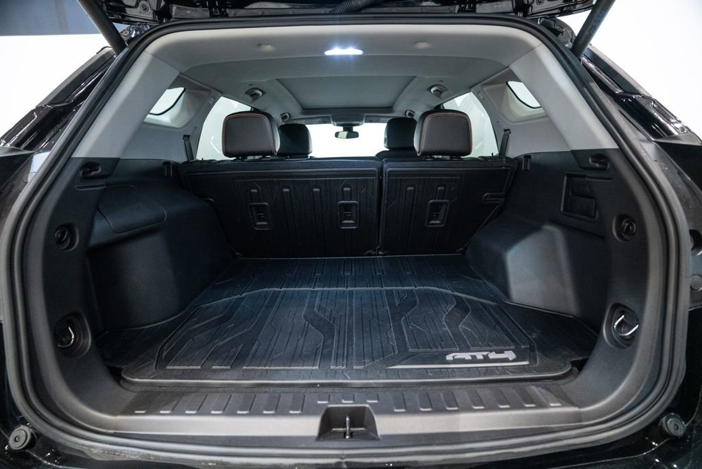 Used 2024 GMC Terrain AT4 w/ Infotainment Package II image 40