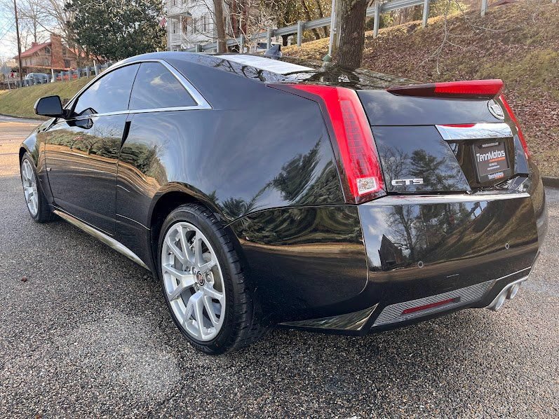 Used 2011 Cadillac CTS V RWD image 37