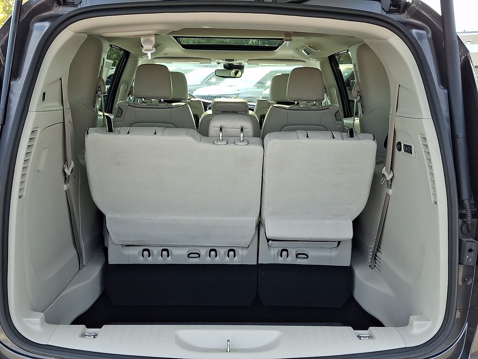 Used 2019 Chrysler Pacifica Limited w/ Advanced Safetytec Group FWD image 33