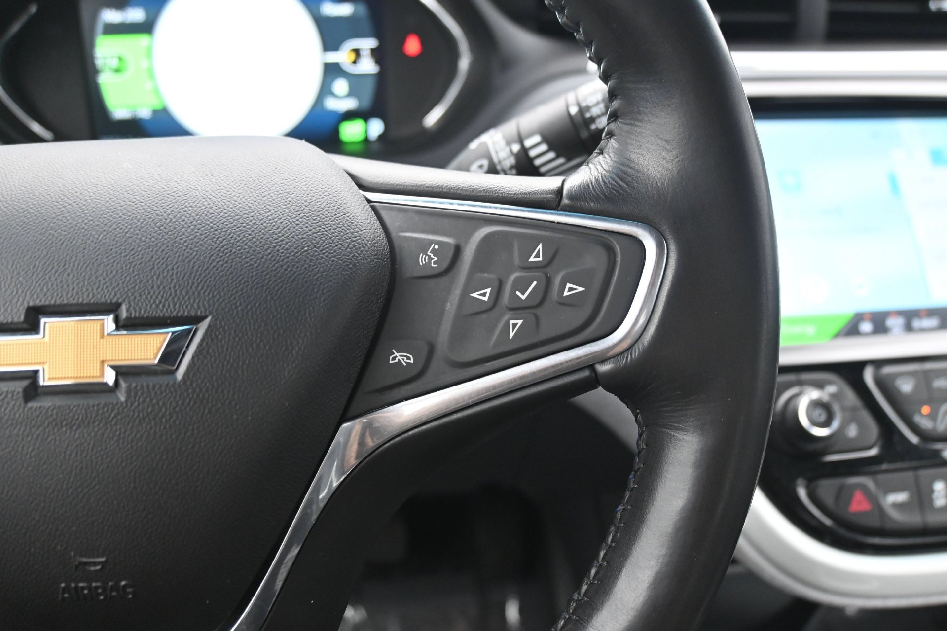 Used 2019 Chevrolet Bolt Premier w/ Infotainment Package FWD image 21