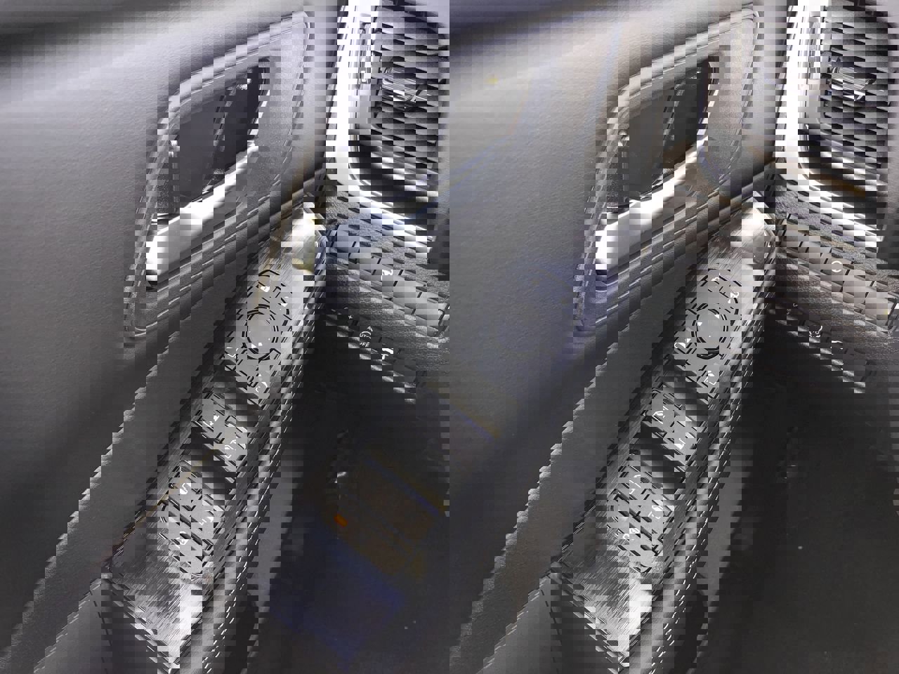 New 2026 Nissan Rogue SV w/ Cold Weather Package image 21