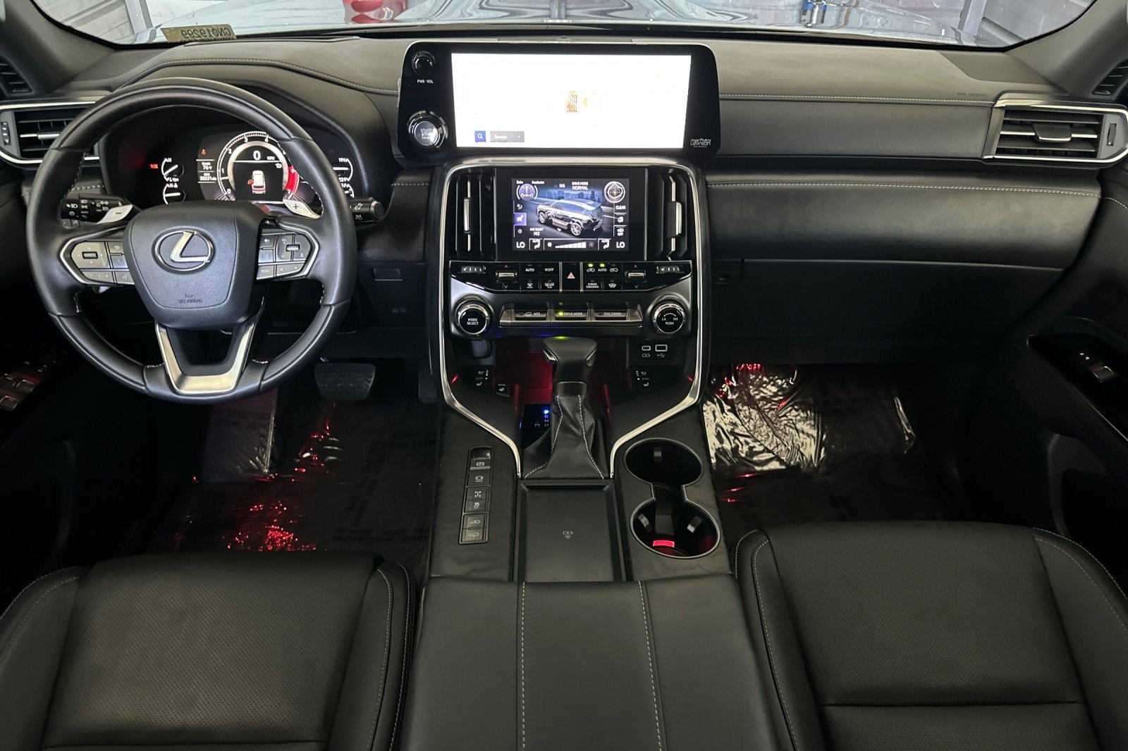 Certified 2024 Lexus LX 600 4WD w/ Appearance Package image 17