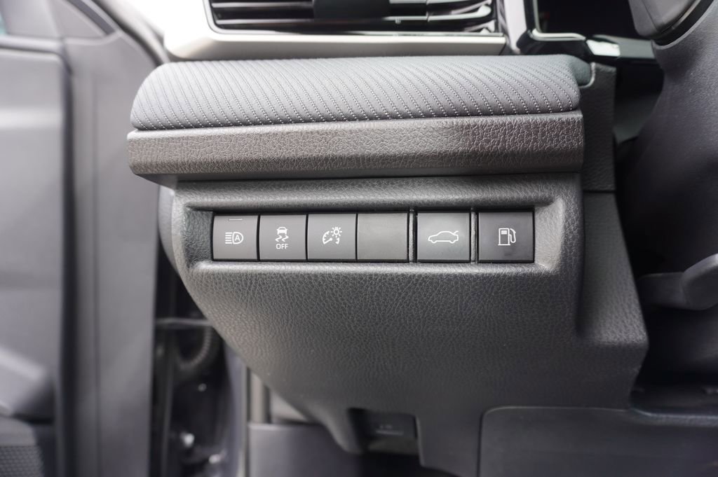 Certified 2025 Toyota Camry SE image 12