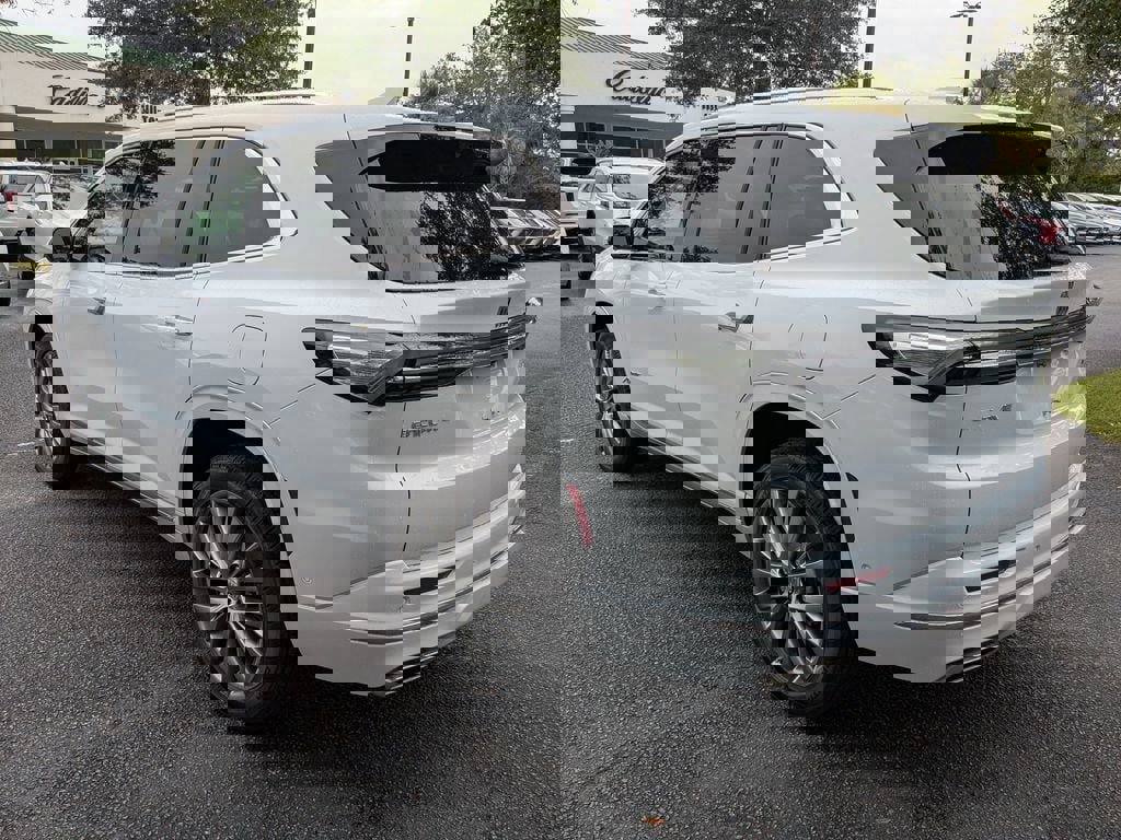 New 2026 Buick Enclave Avenir w/ Super Cruise Package image 6