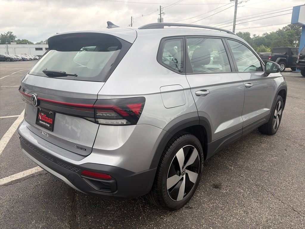Used 2025 Volkswagen Taos S AWD/4WD image 7