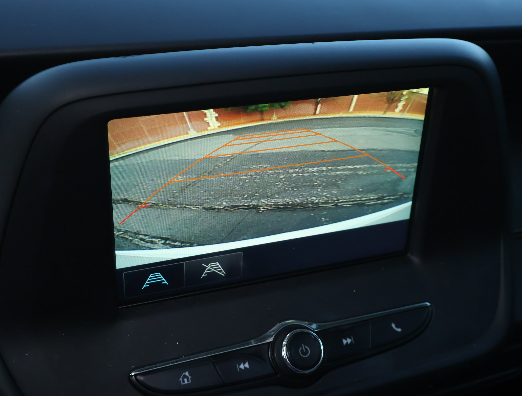 Used 2017 Chevrolet Camaro LT RWD image 4