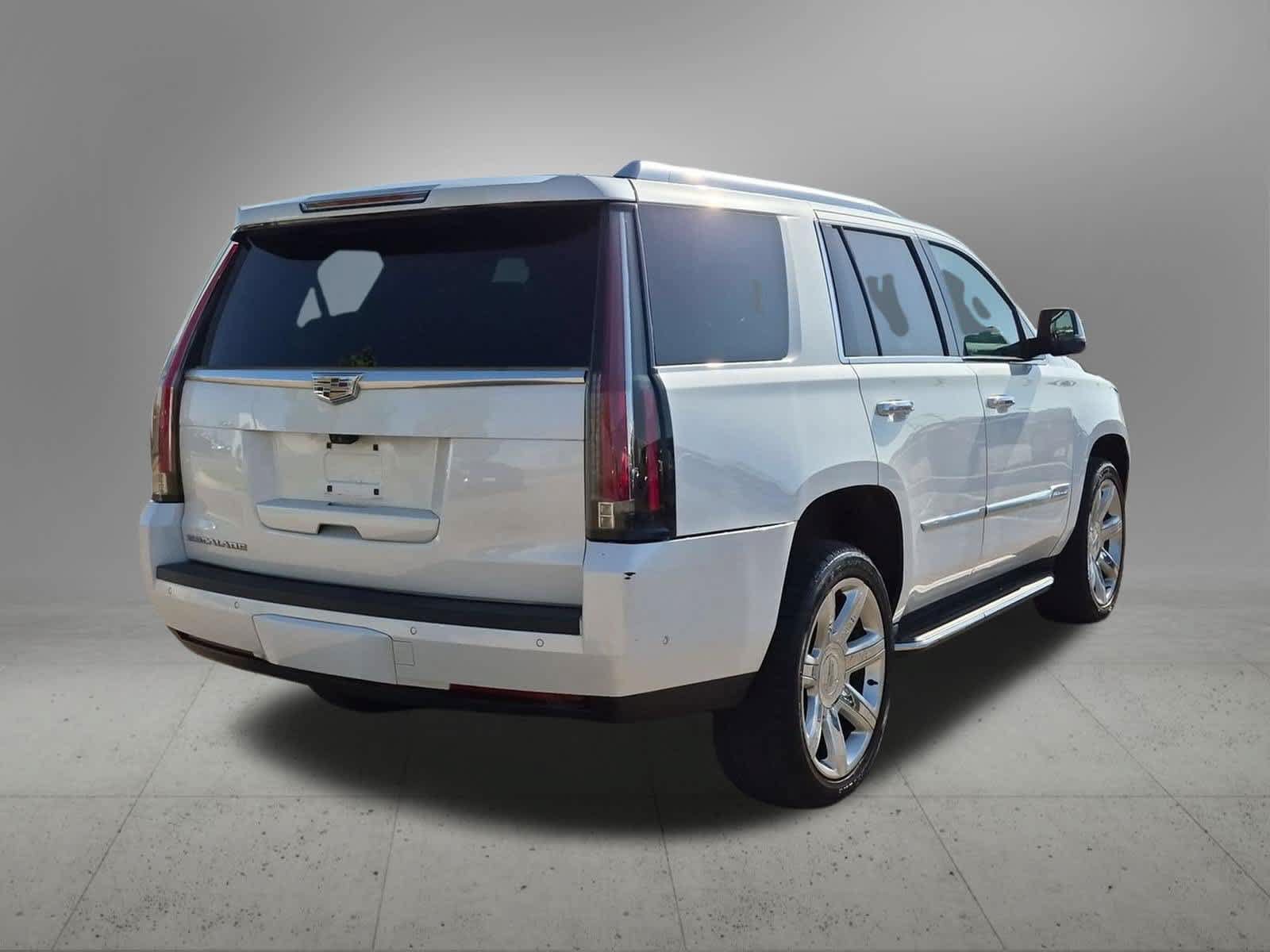 Used 2020 Cadillac Escalade Luxury AWD/4WD image 6