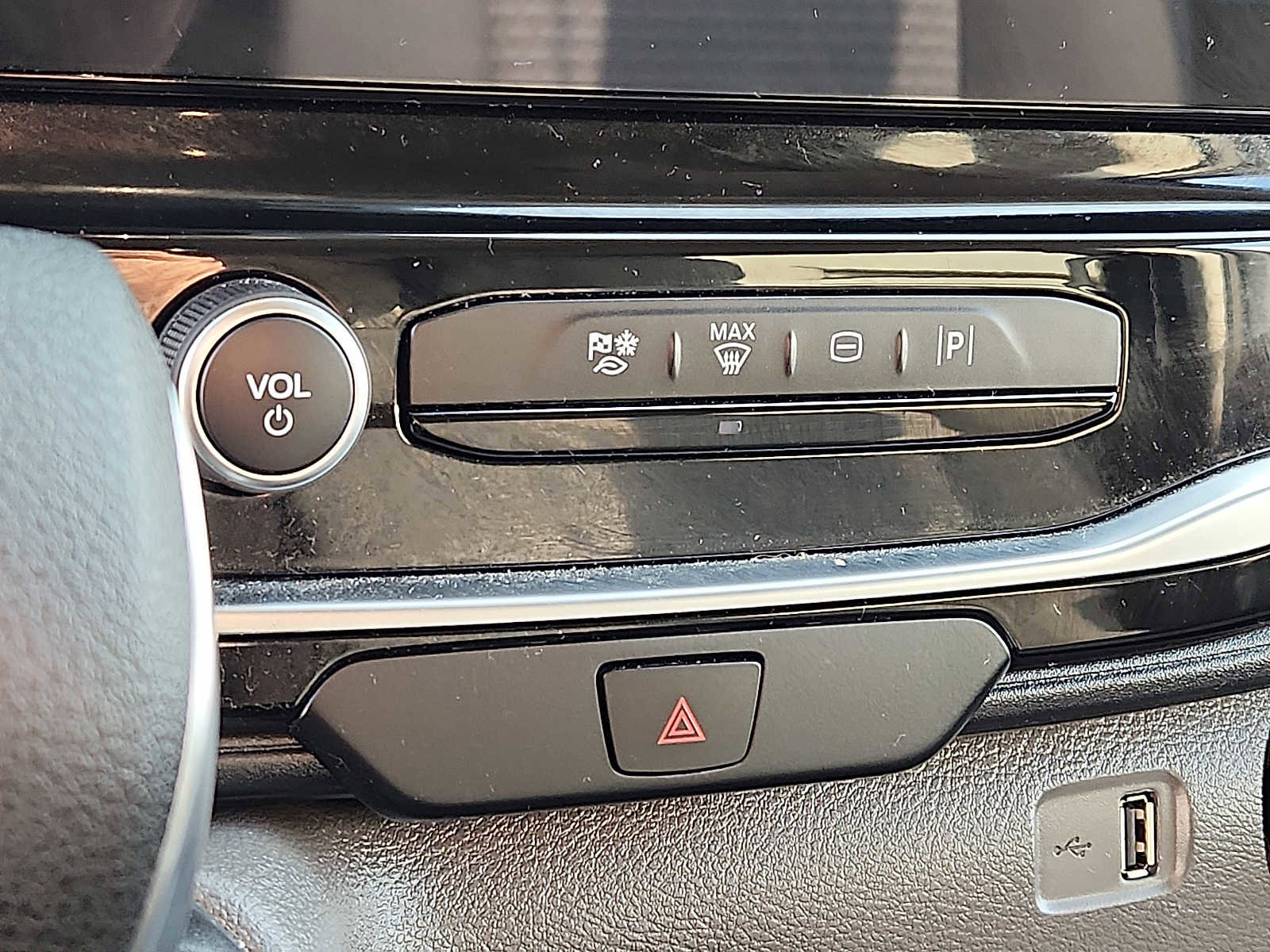 Used 2024 Ford Transit 350 XLT image 16