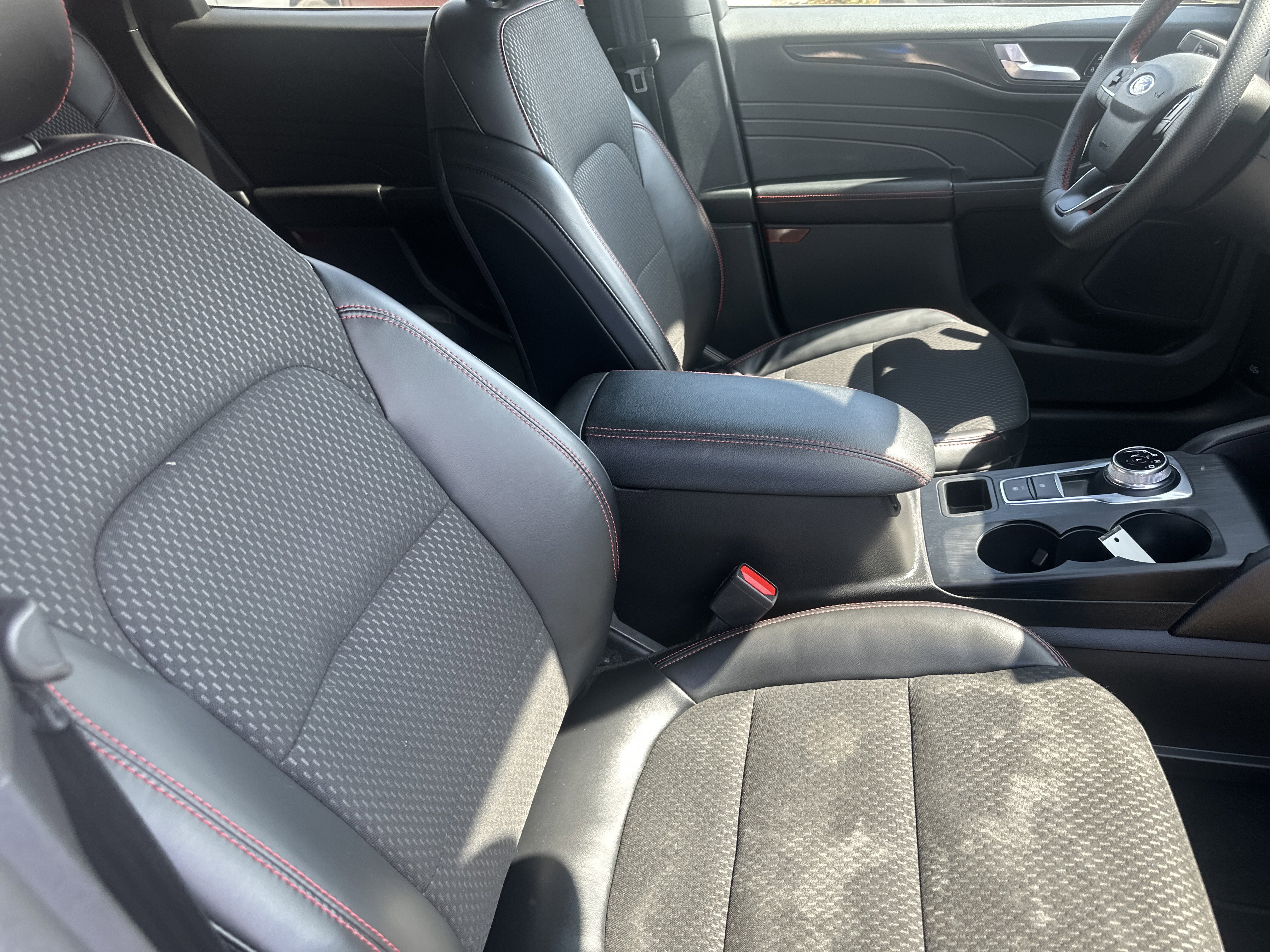 Used 2024 Ford Escape ST-Line w/ Tech Pack #1 image 30