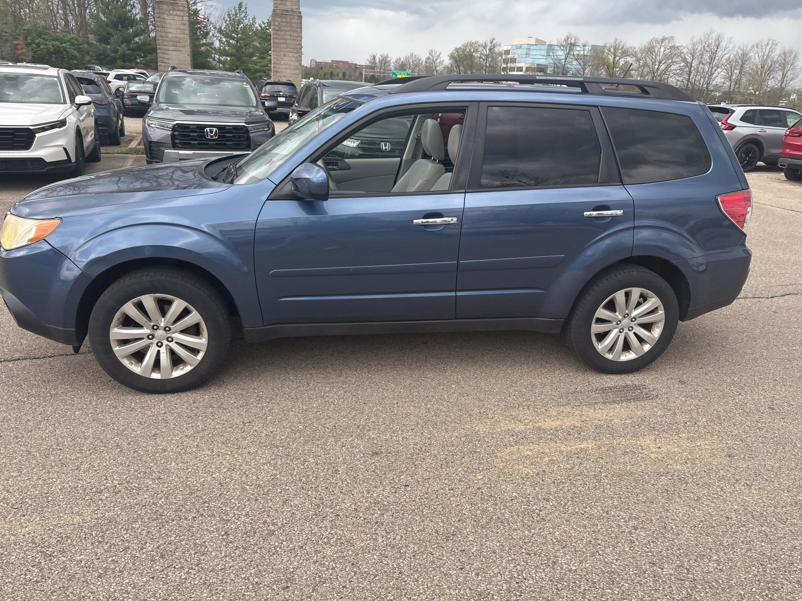 Used 2013 Subaru Forester 2.5X Premium image 9