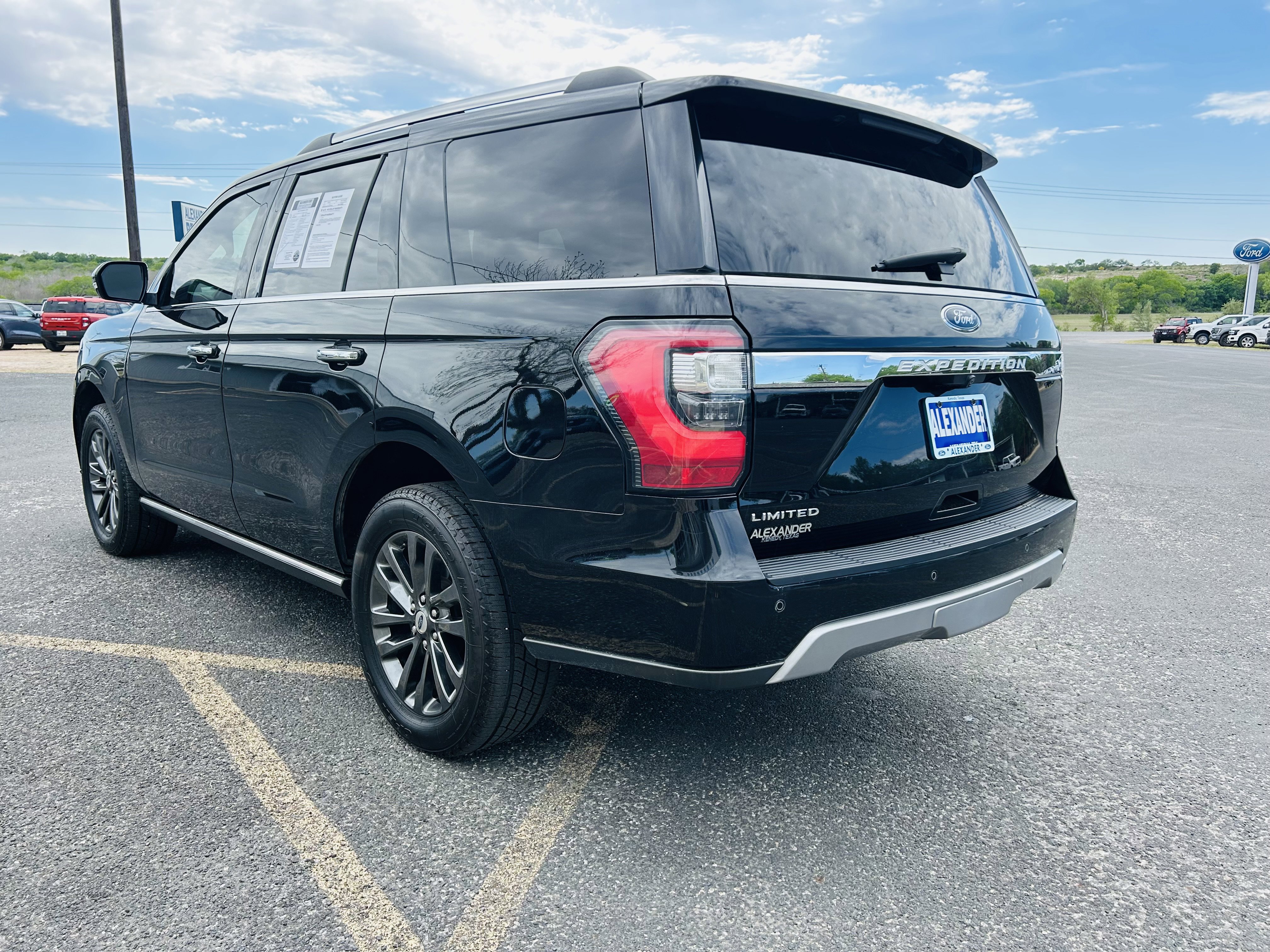 Used 2021 Ford Expedition Limited image 6