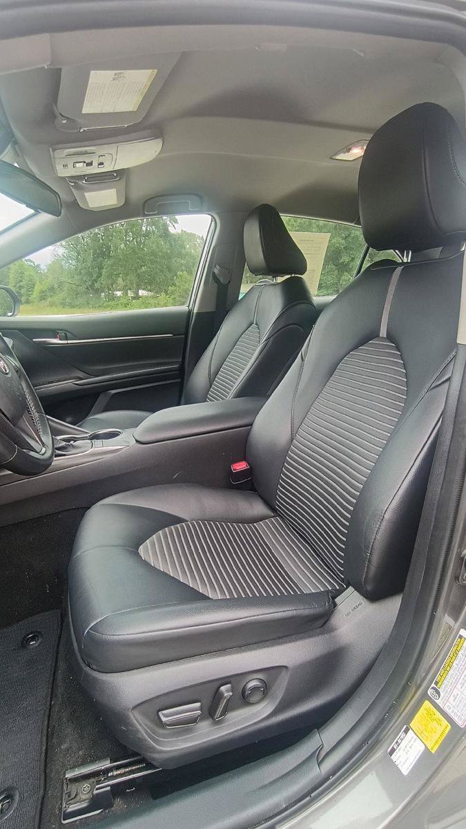 Used 2023 Toyota Camry SE FWD image 10