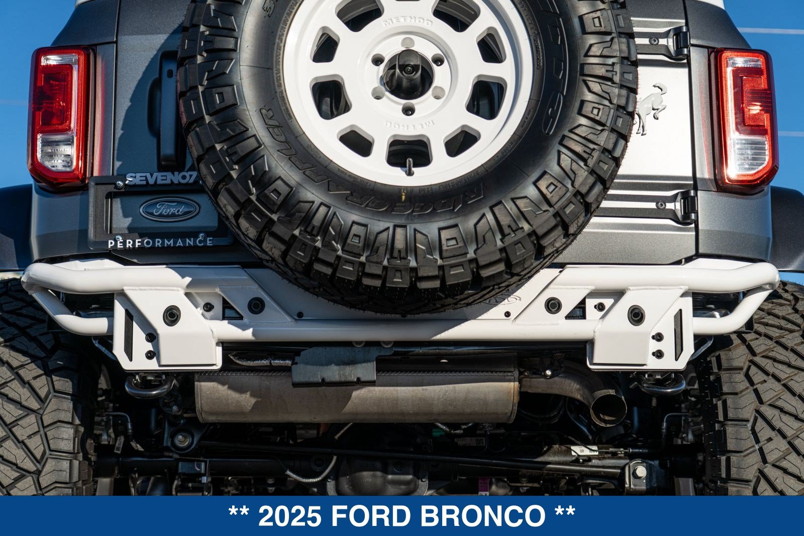 Used 2025 Ford Bronco Heritage Edition AWD/4WD image 29