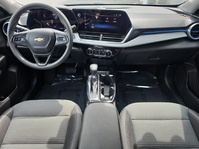 Certified 2026 Chevrolet Trax LT FWD image 11