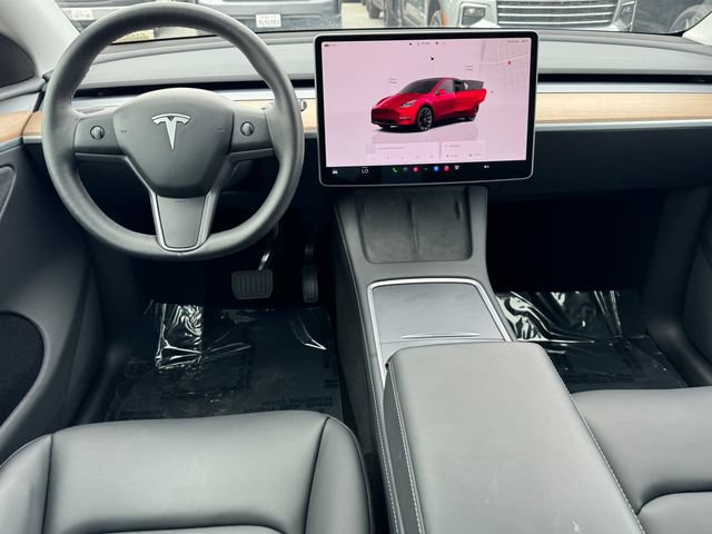 Used 2024 Tesla Model Y Long Range AWD/4WD image 13