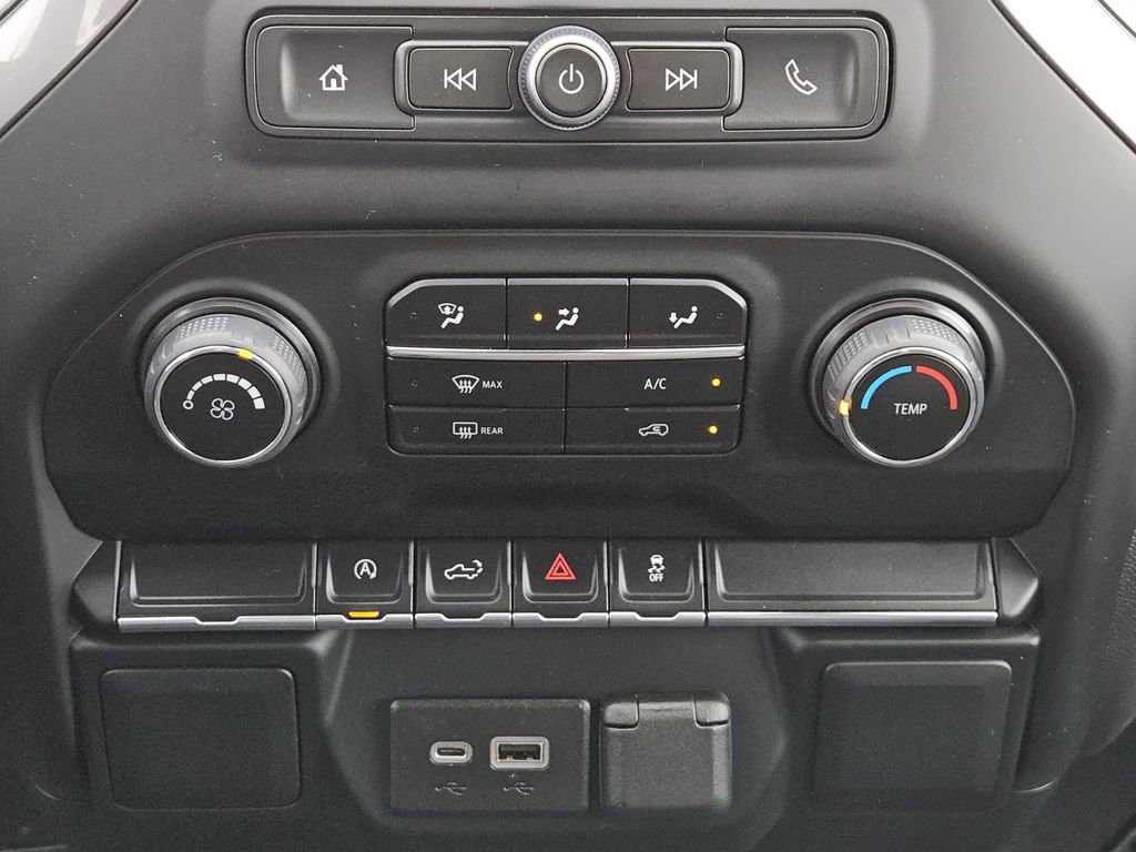 Used 2022 Chevrolet Silverado 1500 Custom image 14