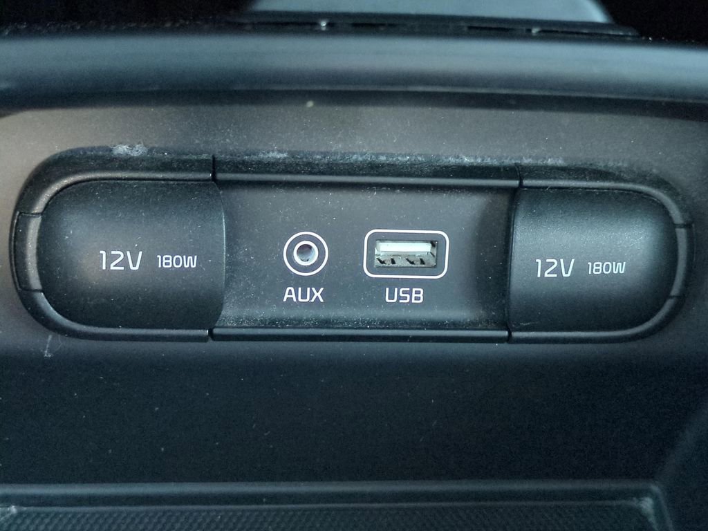 Used 2018 Kia Sorento L FWD image 11