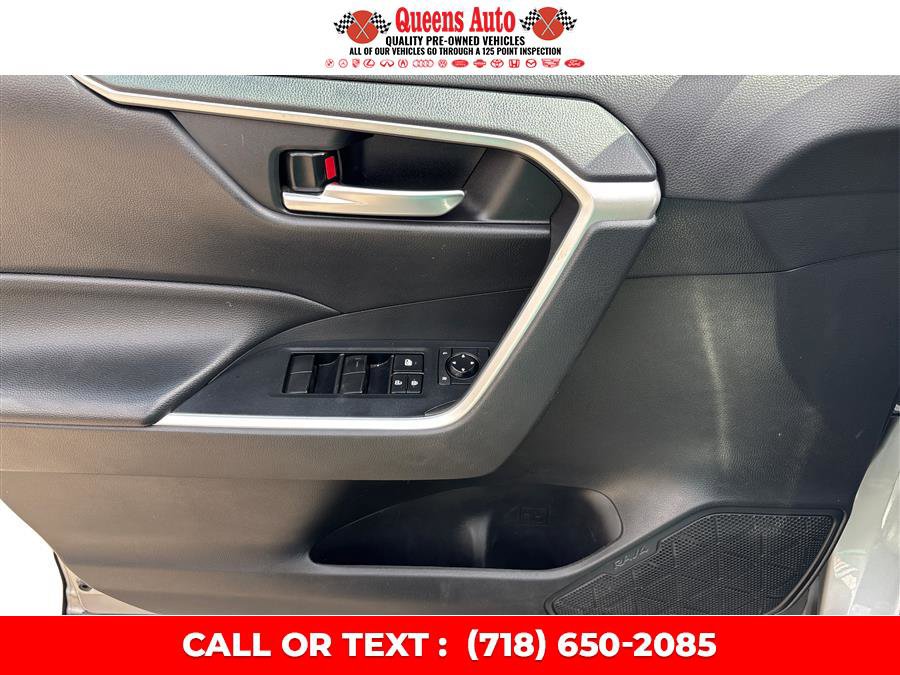 Used 2019 Toyota RAV4 XLE w/ All Weather Liner Package AWD/4WD image 22