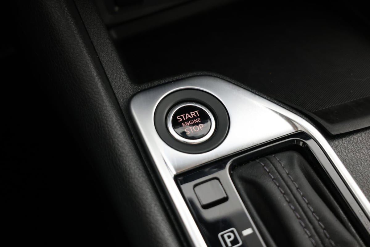 Used 2025 Nissan Sentra SV FWD image 15