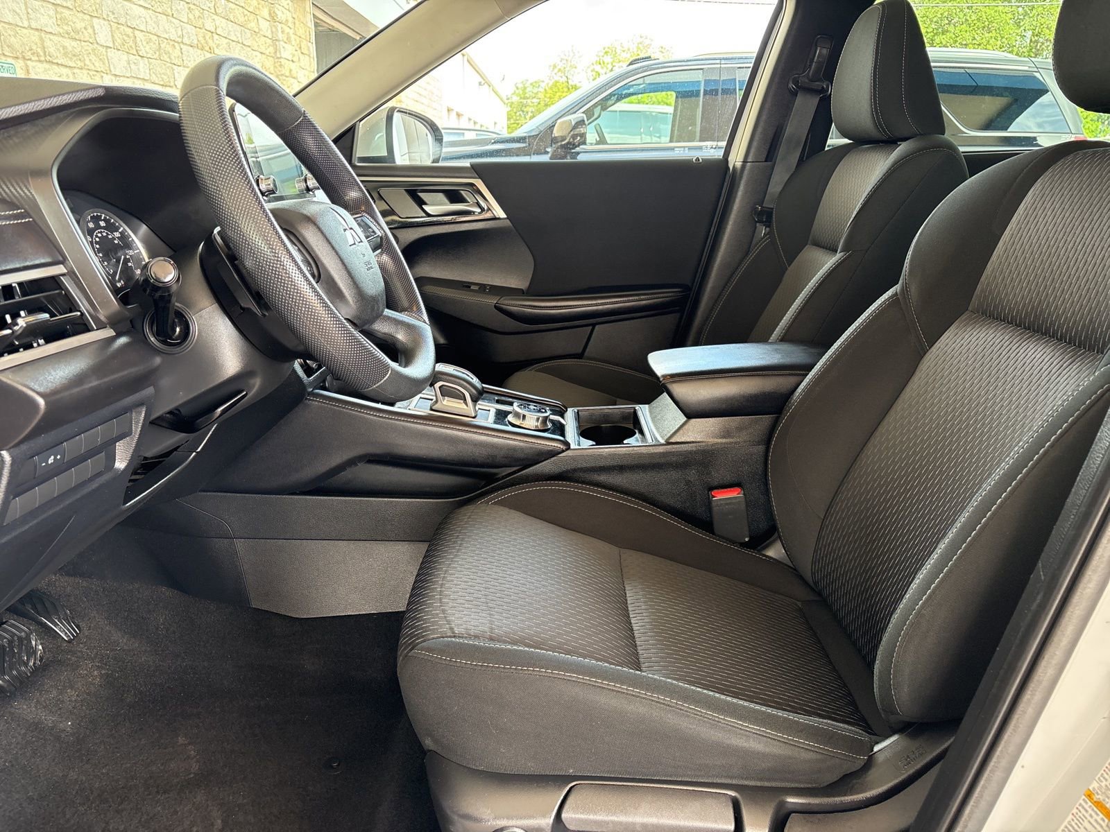 Used 2022 Mitsubishi Outlander ES AWD/4WD image 12