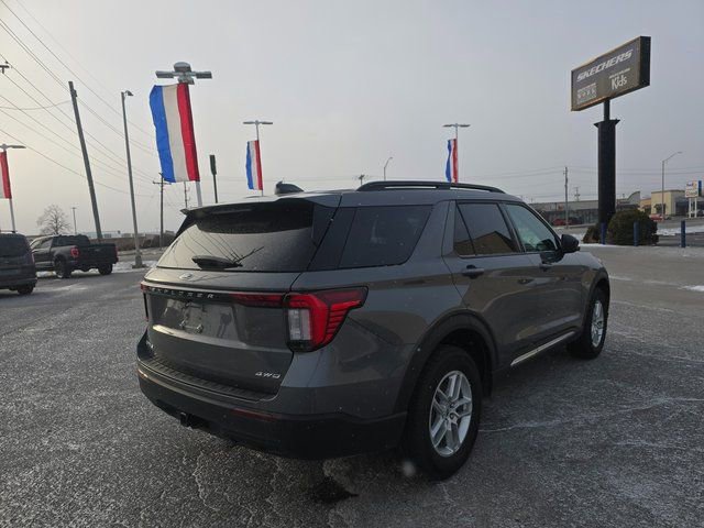 Used 2025 Ford Explorer Active image 5