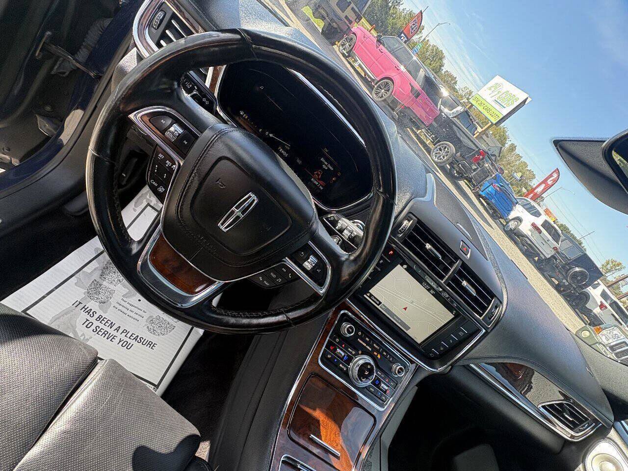 Used 2018 Lincoln Continental Reserve w/ Luxury Package AWD/4WD image 7
