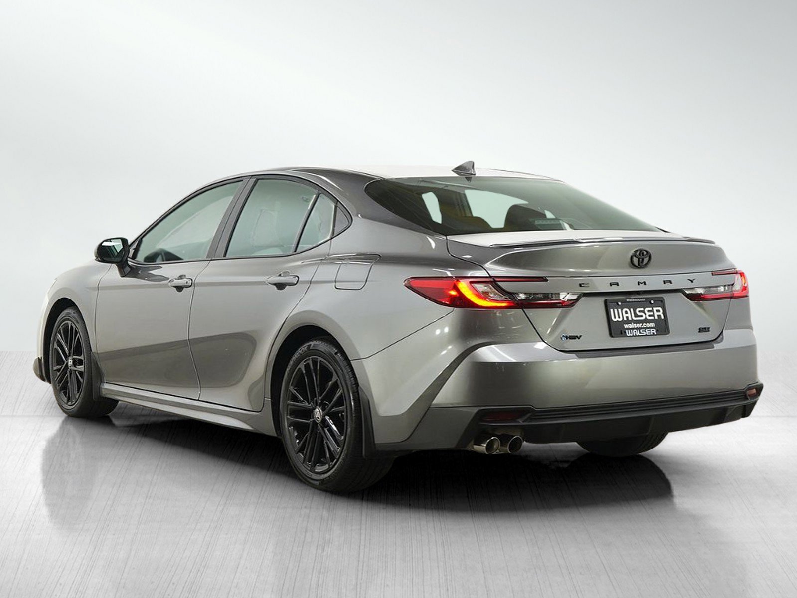 Used 2025 Toyota Camry SE w/ Multimedia Upgrade Package FWD image 3