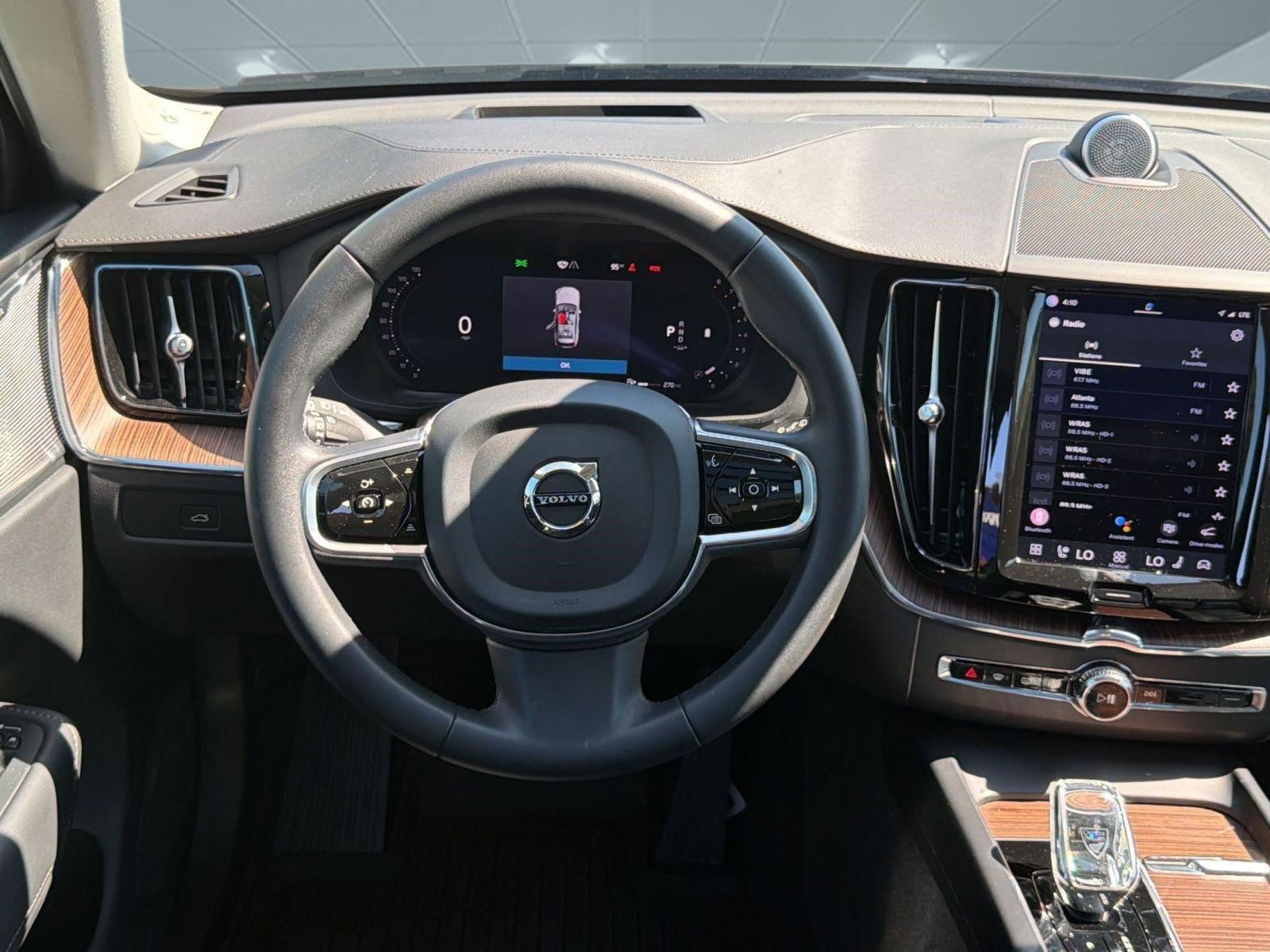 Certified 2023 Volvo XC60 B5 Ultimate AWD/4WD image 16
