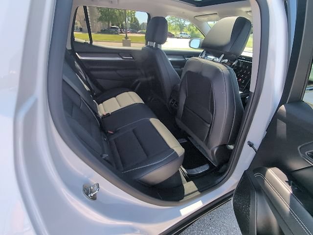 Used 2026 GMC Terrain Denali AWD/4WD image 5
