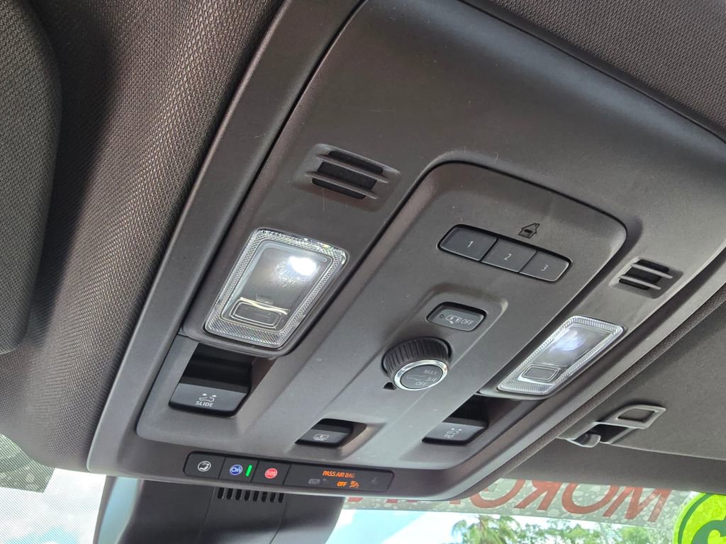 Used 2023 GMC Yukon SLT w/ Max Trailering Package AWD/4WD image 24