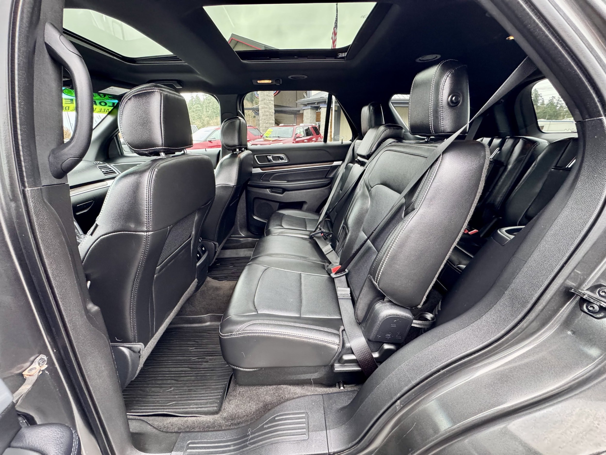 Used 2017 Ford Explorer Limited AWD/4WD image 13