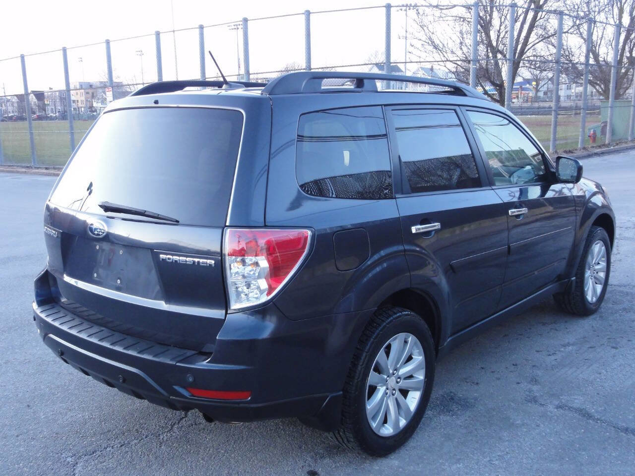Used 2012 Subaru Forester 2.5X Premium w/ All-Weather Pkg image 5