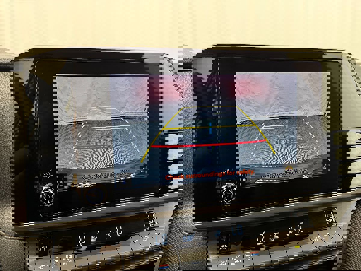 Used 2025 Toyota Camry LE image 19