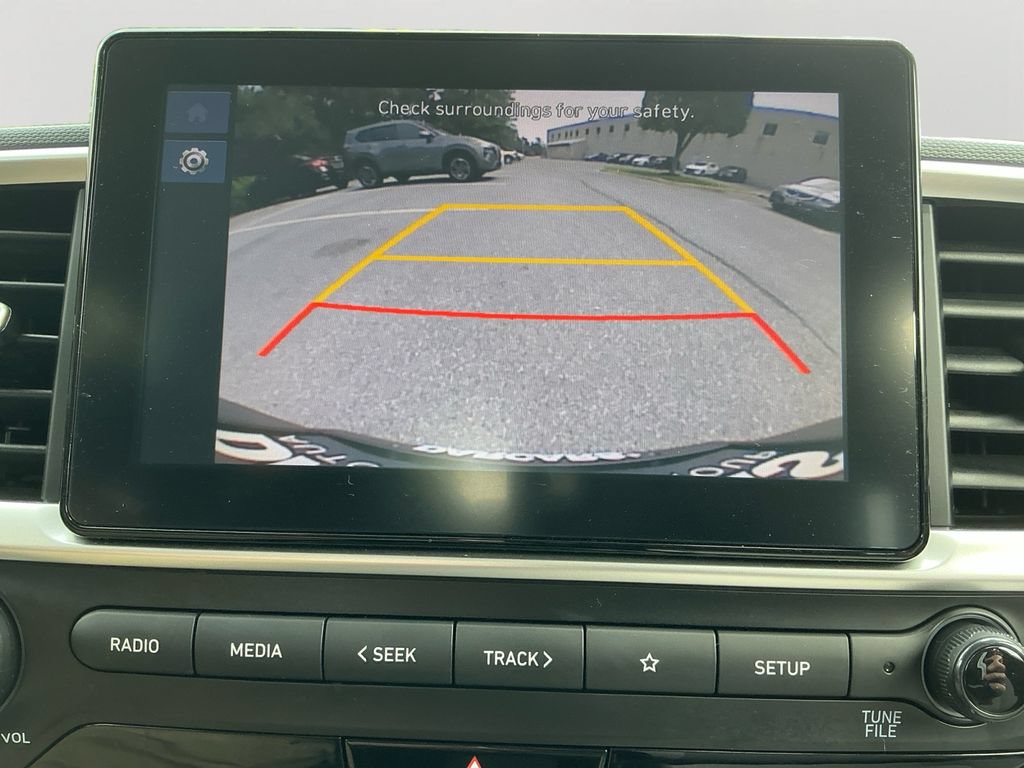 Used 2025 Hyundai Venue SEL FWD image 26