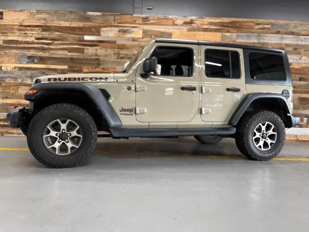 Used 2022 Jeep Wrangler Unlimited Rubicon w/ Cold Weather Group AWD/4WD image 25