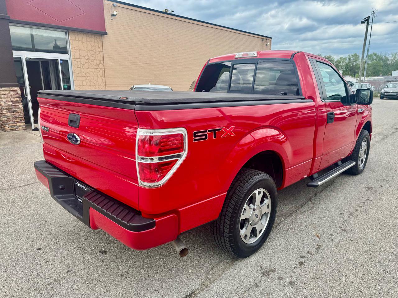 Used 2010 Ford F150 STX RWD image 5