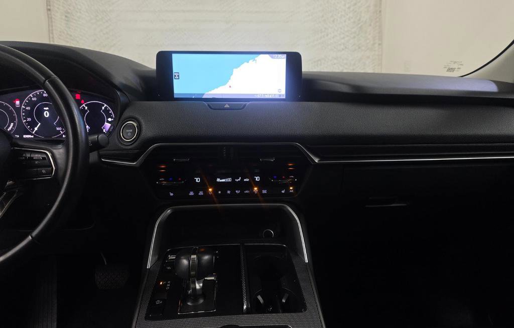 Used 2024 MAZDA CX-90 Plug-In Hybrid w/ Premium Pkg image 10