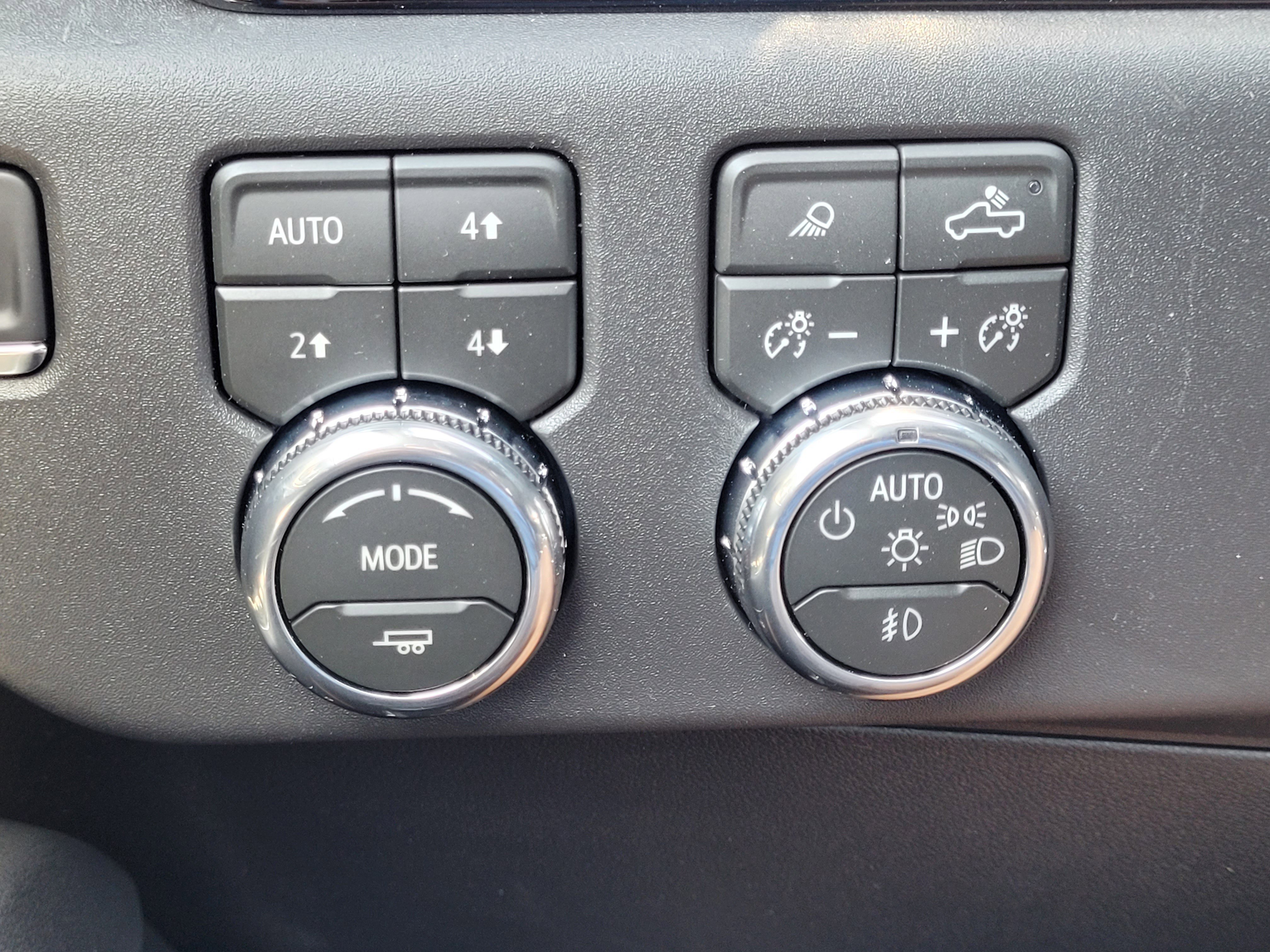 New 2026 GMC Sierra 1500 SLT AWD/4WD image 18