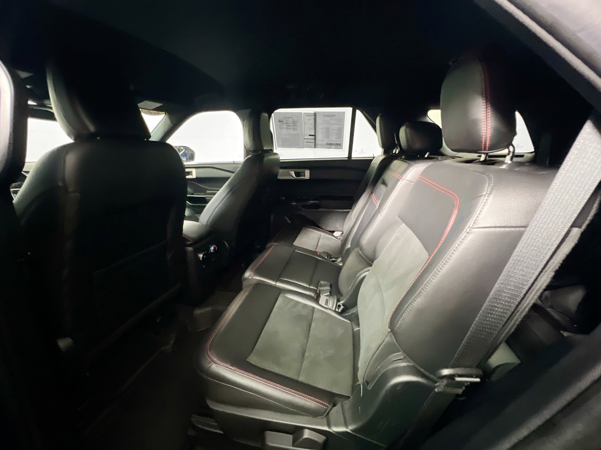 Used 2023 Ford Explorer ST-Line image 29